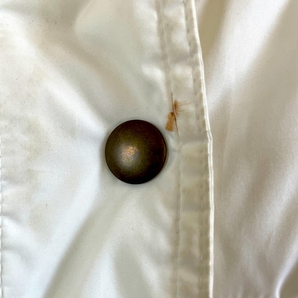 Women’s White Puff Vest - Picture 4 of 4